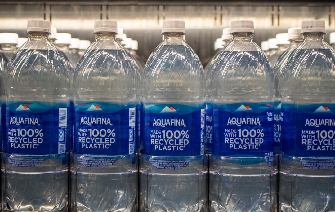 découvrez les bienfaits de l'eau alcaline pour votre santé : hydratation optimale, équilibre du ph corporel et amélioration du bien-être.