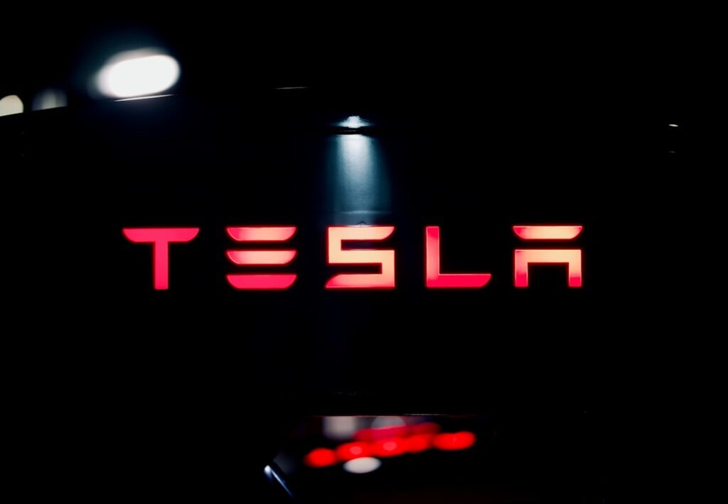 découvrez comment la richesse d'elon musk influence le développement et l'innovation technologique à travers ses entreprises et investissements.