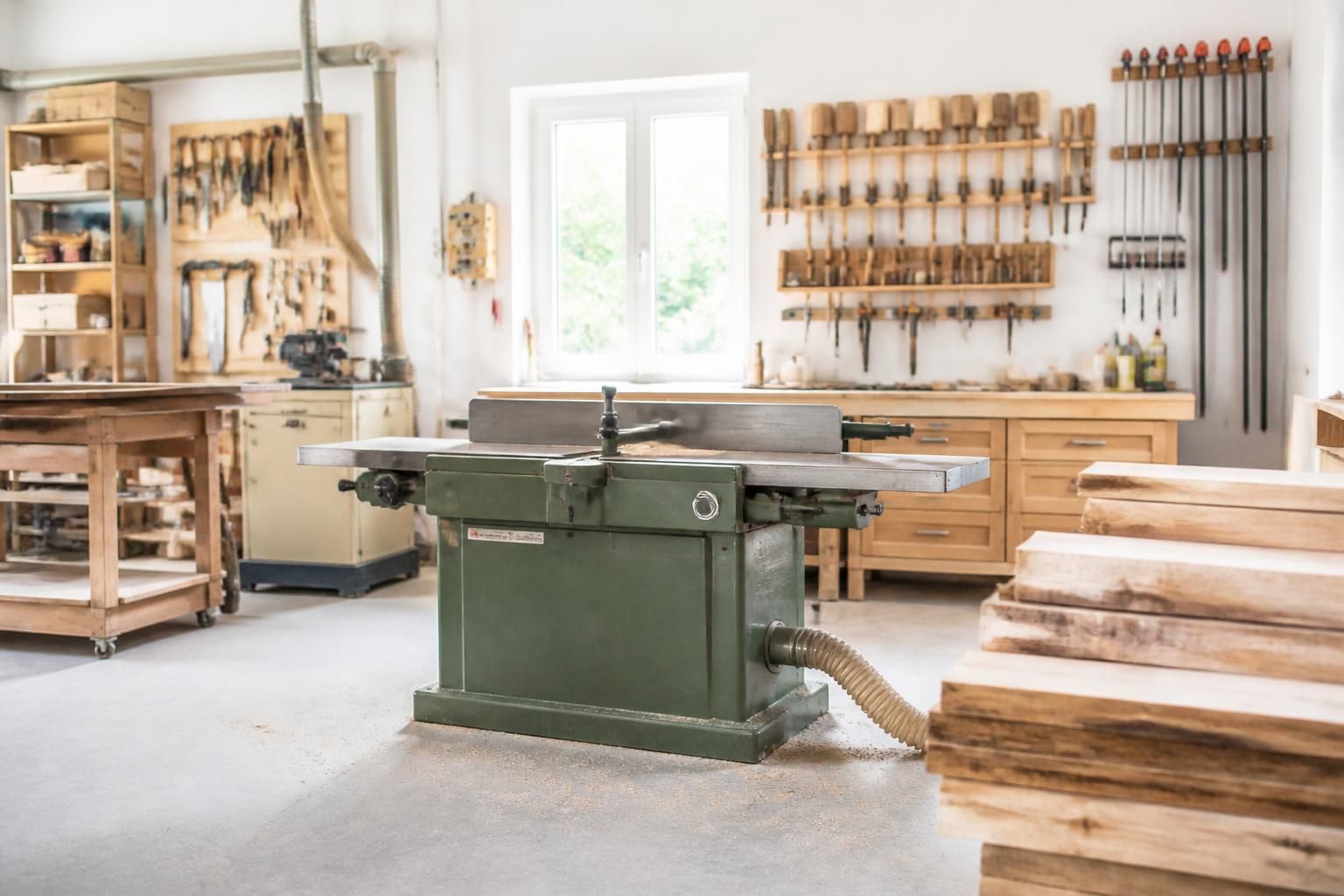 découvrez comment choisir la dégau raboteuse idéale pour un travail précis et efficace. conseils et critères pour sélectionner le modèle adapté à vos besoins professionnels ou diy.
